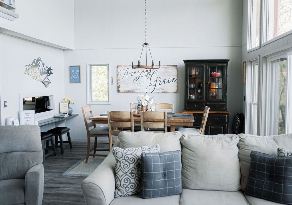 Photo of Livingroom in Dan River