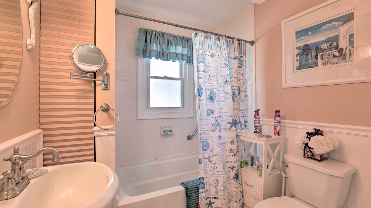 Photo of Bathroom in Brick