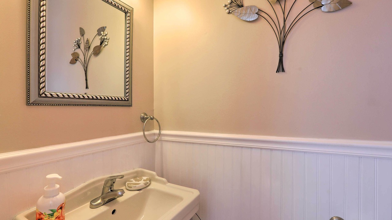 Photo of Bathroom in Brick