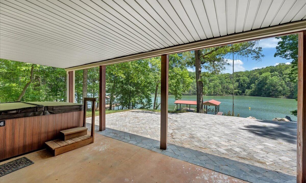 Photo of Others in Smith Mountain Lake