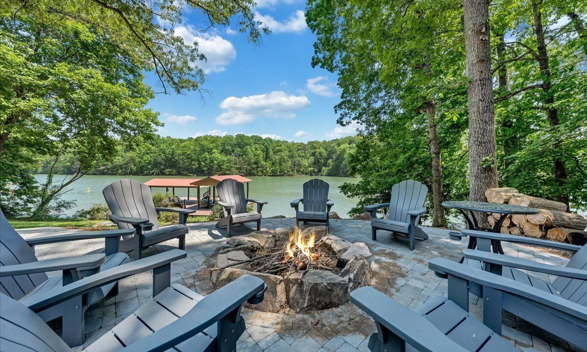 Photo of Others in Smith Mountain Lake