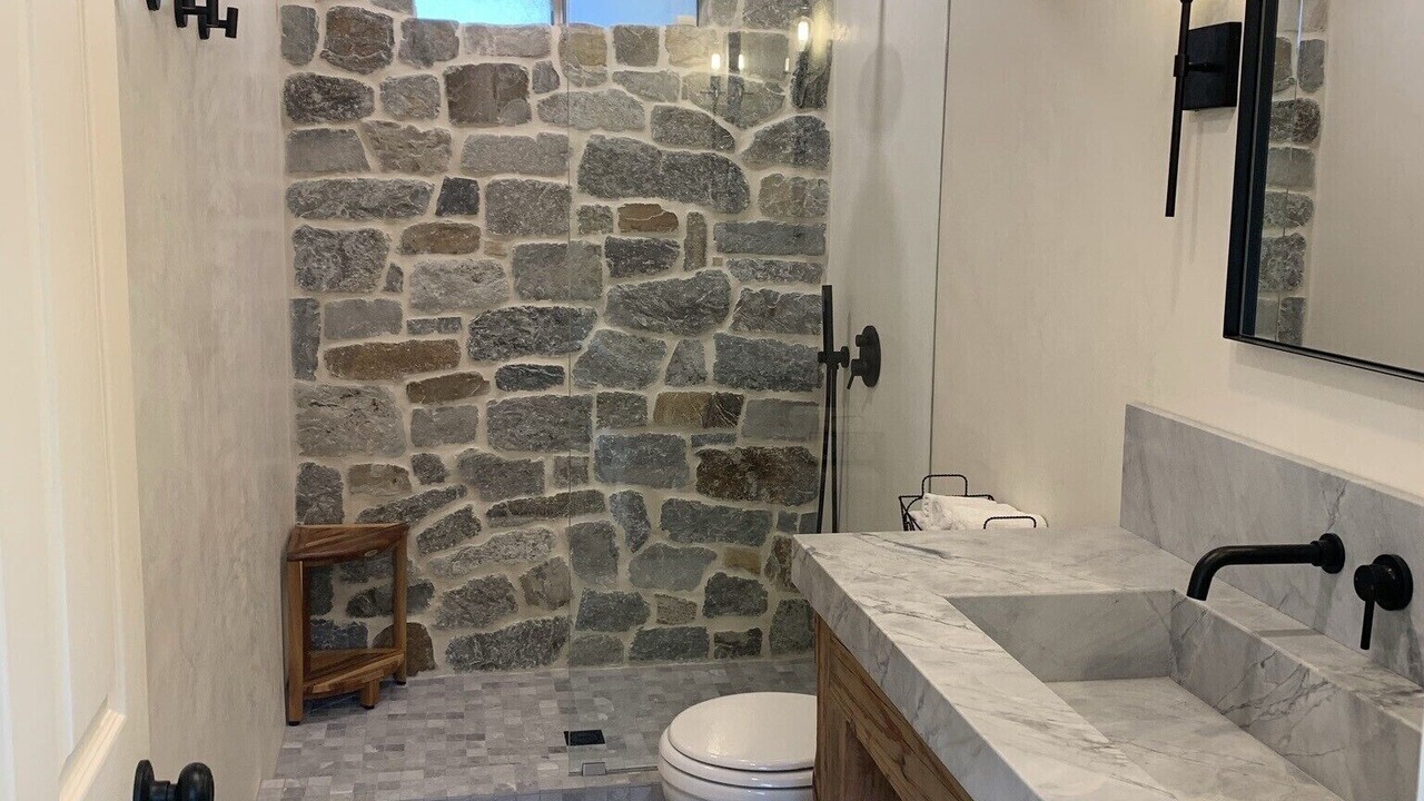 Photo of Bathroom in Groveland