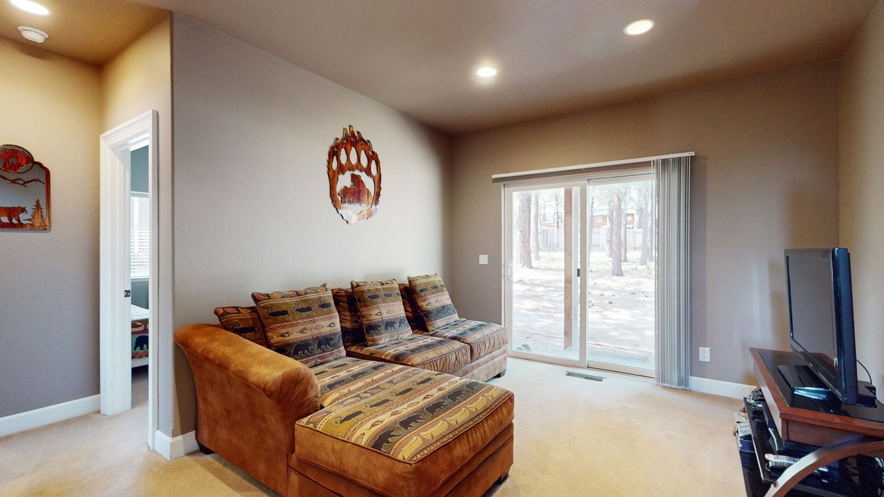 Photo of Livingroom in Mountain View Estates