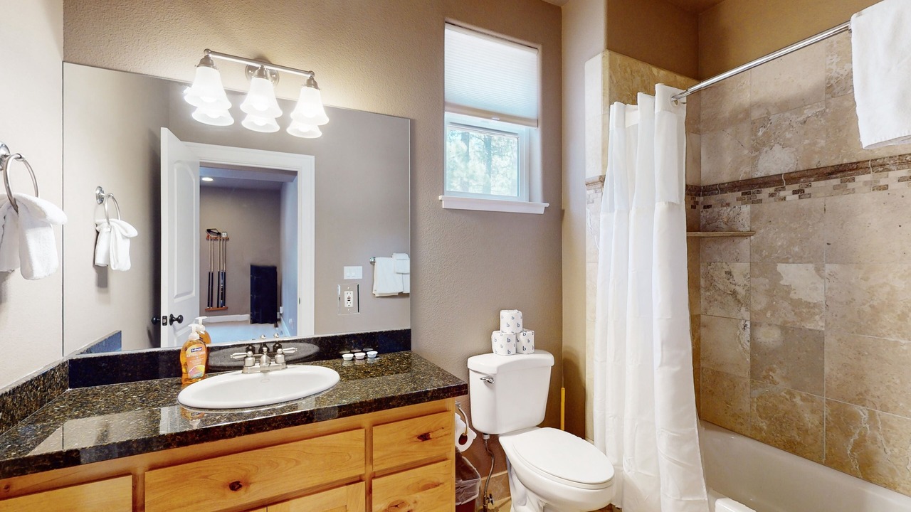 Photo of Bathroom in Mountain View Estates