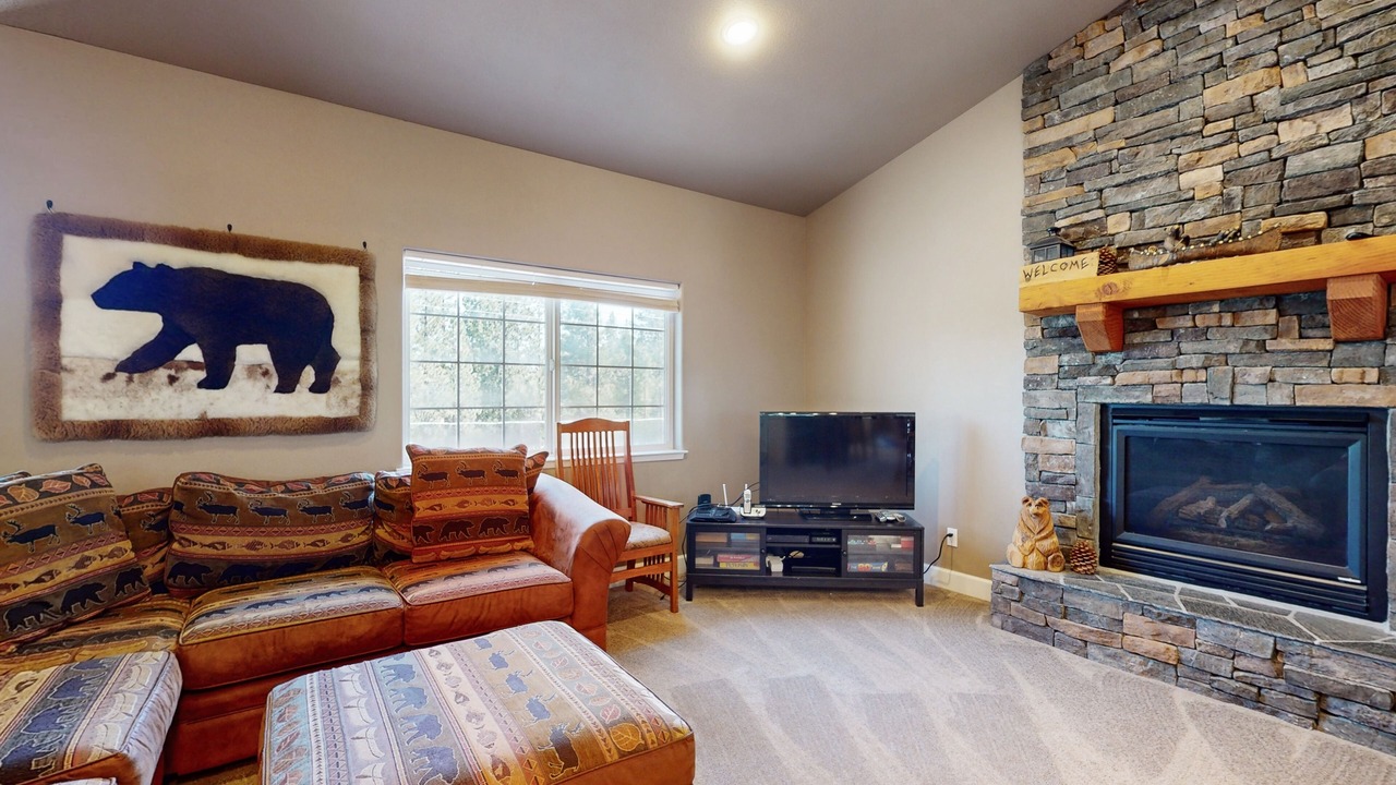 Photo of Livingroom in Mountain View Estates