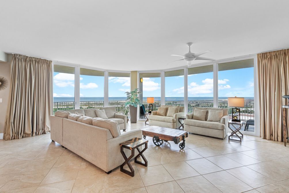 Photo of Livingroom in Orange Beach East