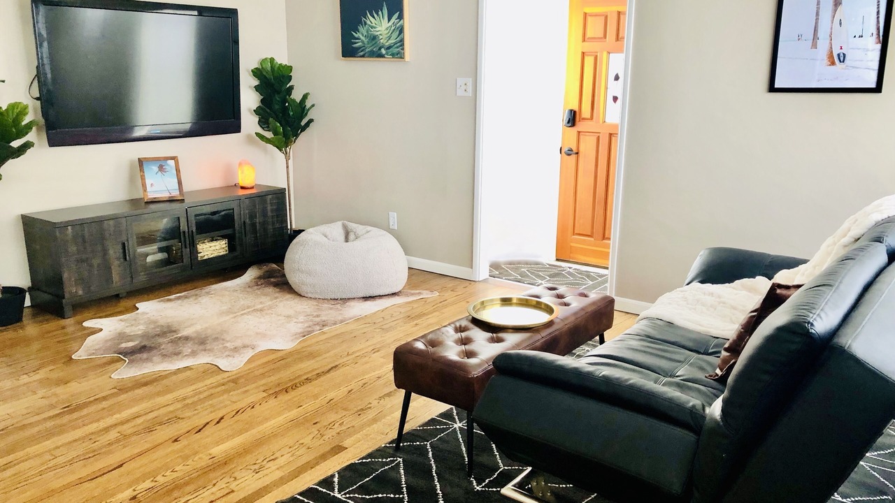 Photo of Livingroom in Lake Balboa