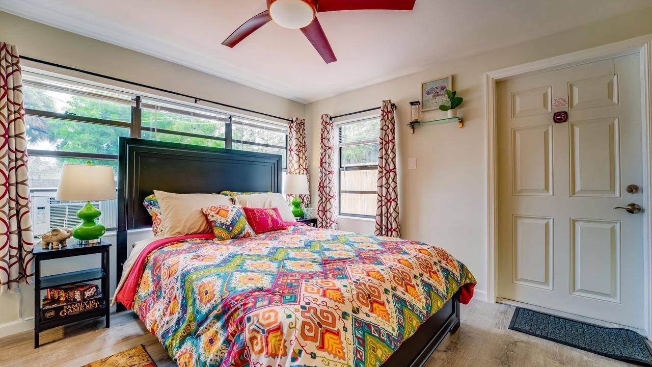 Photo of Bedroom in Middle River Terrace