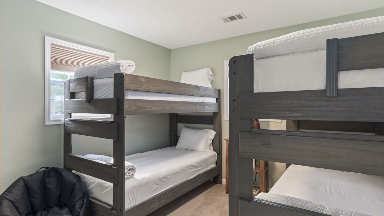 Photo of Bedroom in Jacksons' Gap