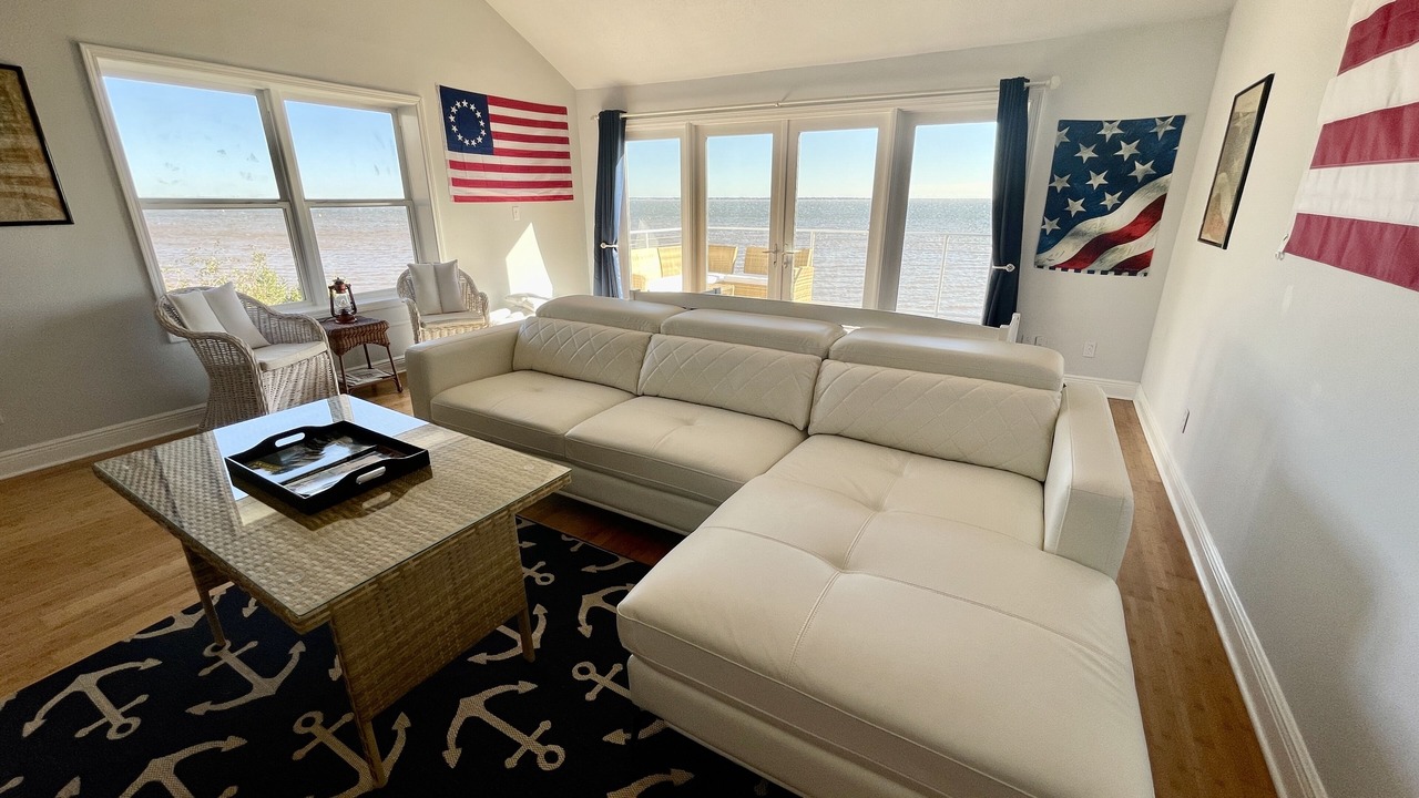 Photo of Livingroom in East Pensacola Heights