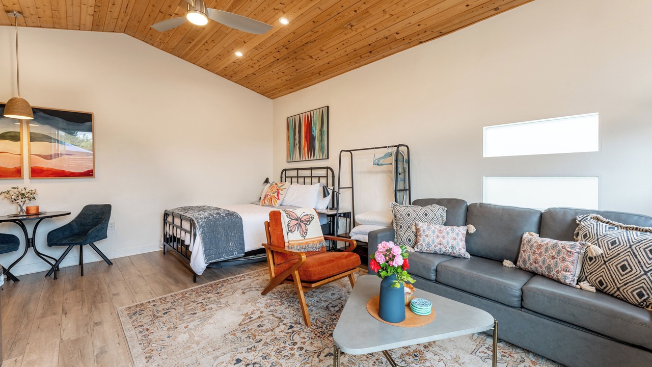 Photo of Bedroom in Thousand Oaks