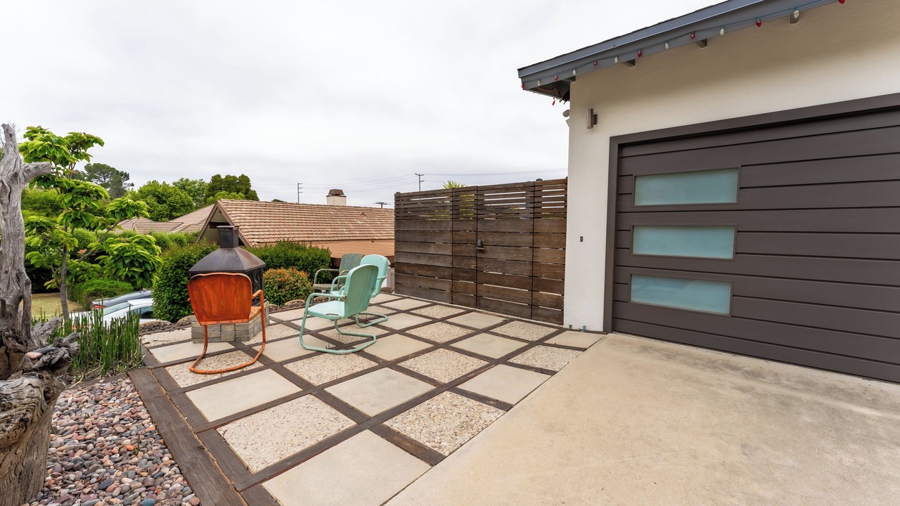 Photo of Patio Balcony in Thousand Oaks
