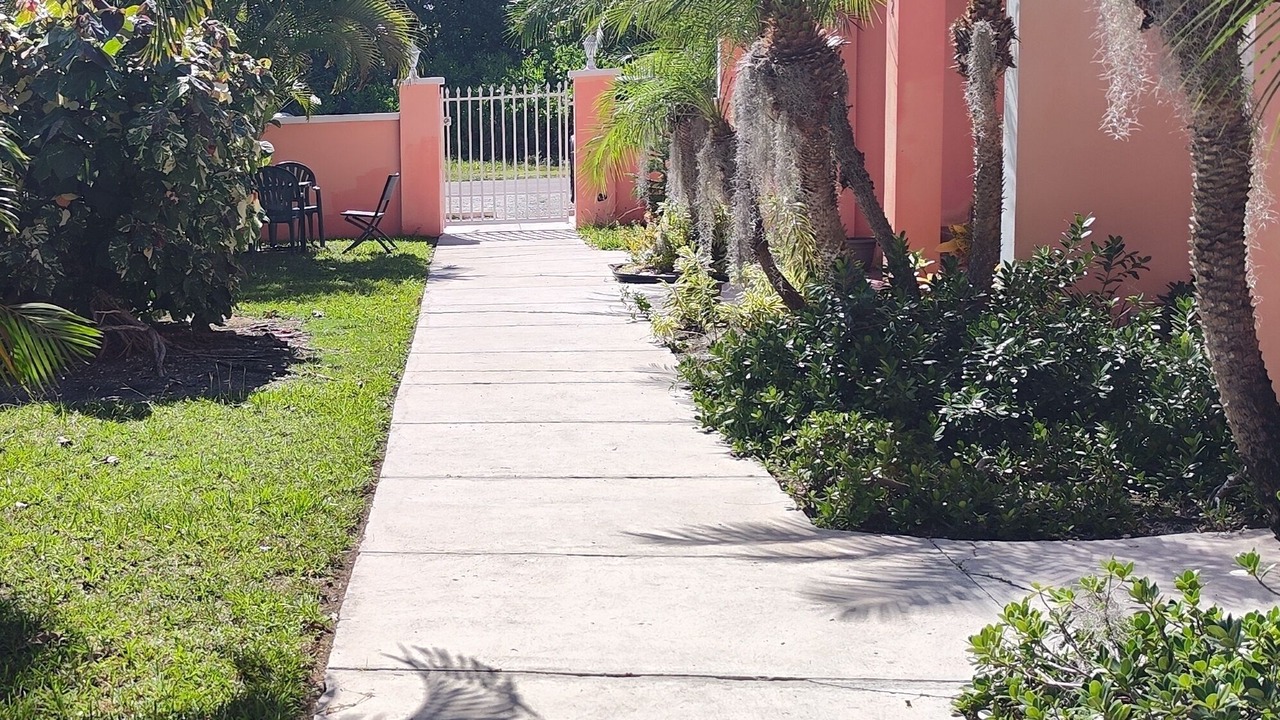 Photo of Outdoor in Coral Harbour