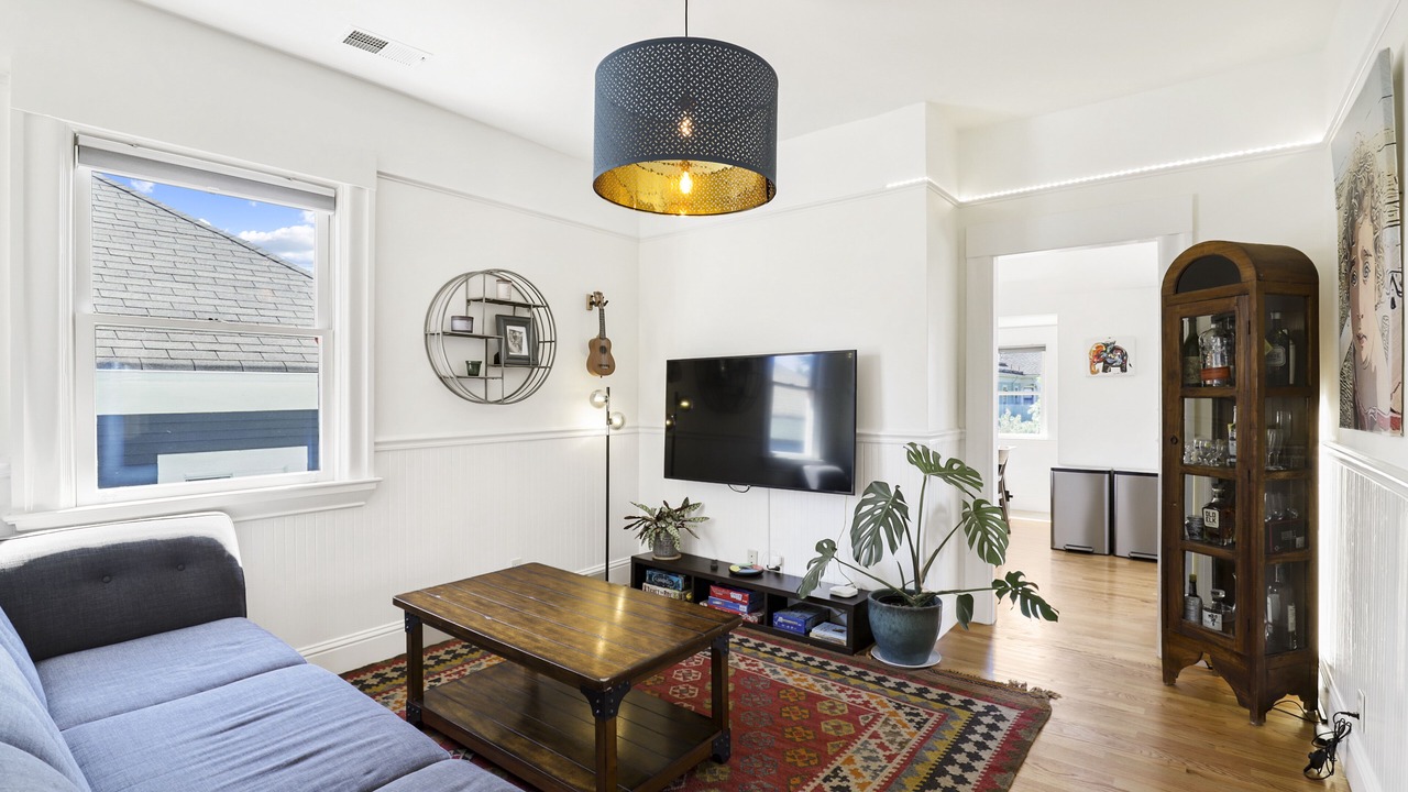 Photo of Livingroom in Emeryville