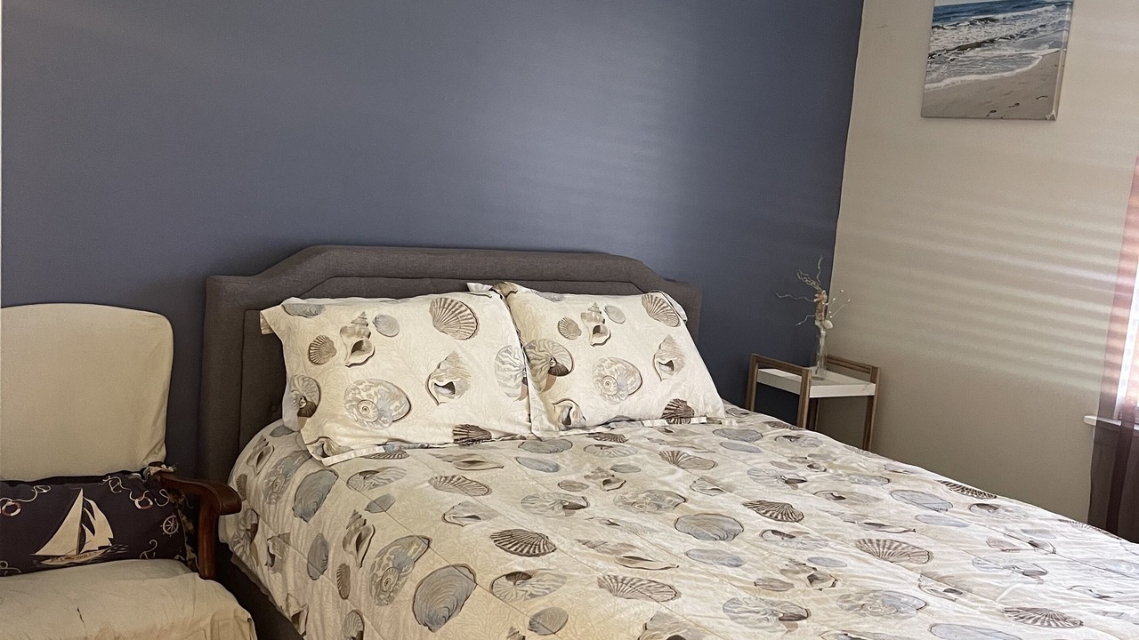 Photo of Bedroom in Long Beach