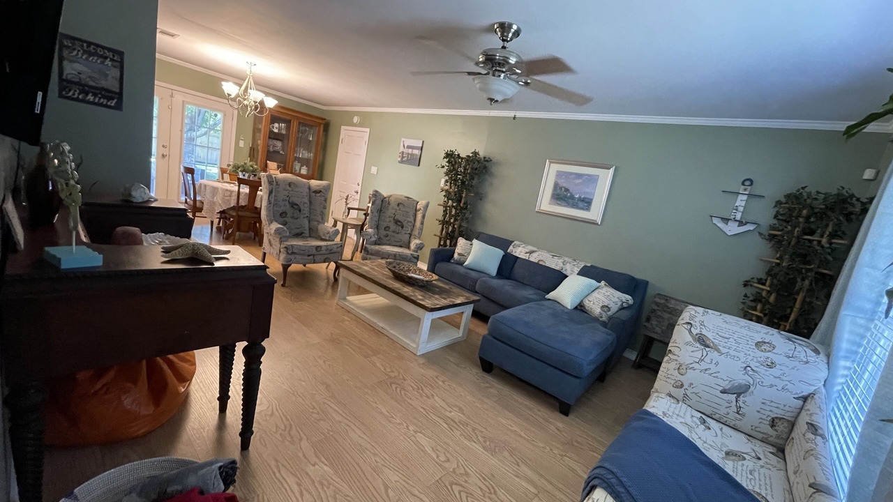 Photo of Livingroom in Long Beach