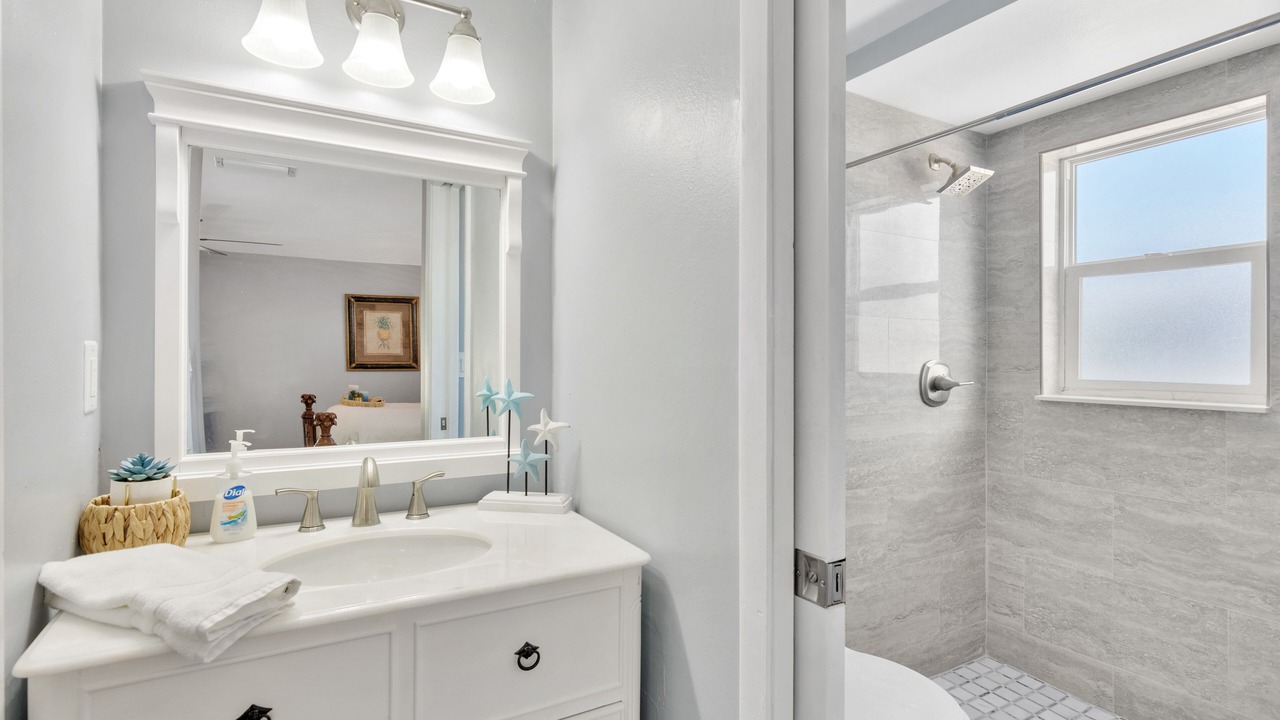 Photo of Bathroom in Apollo Beach