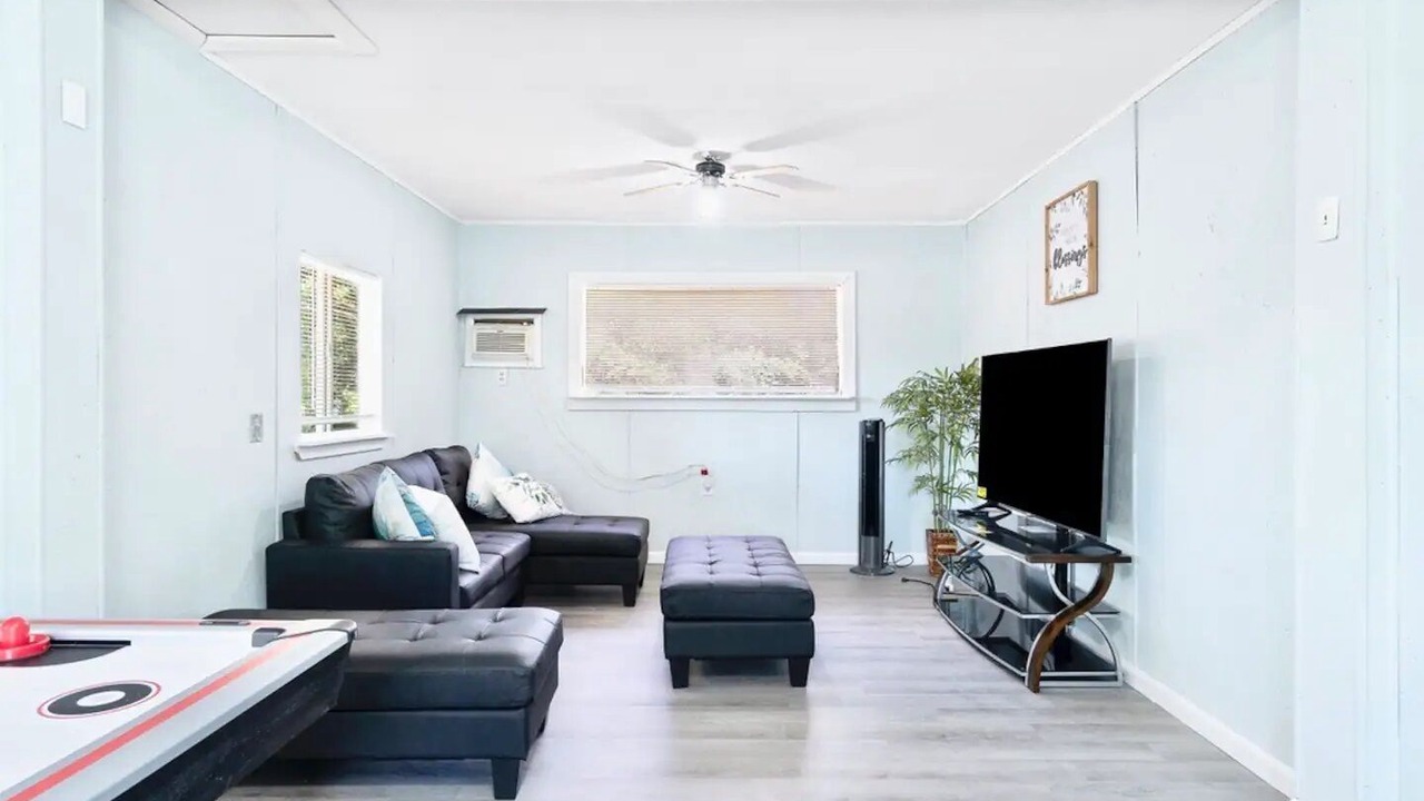 Photo of Livingroom in Northeast Pensacola
