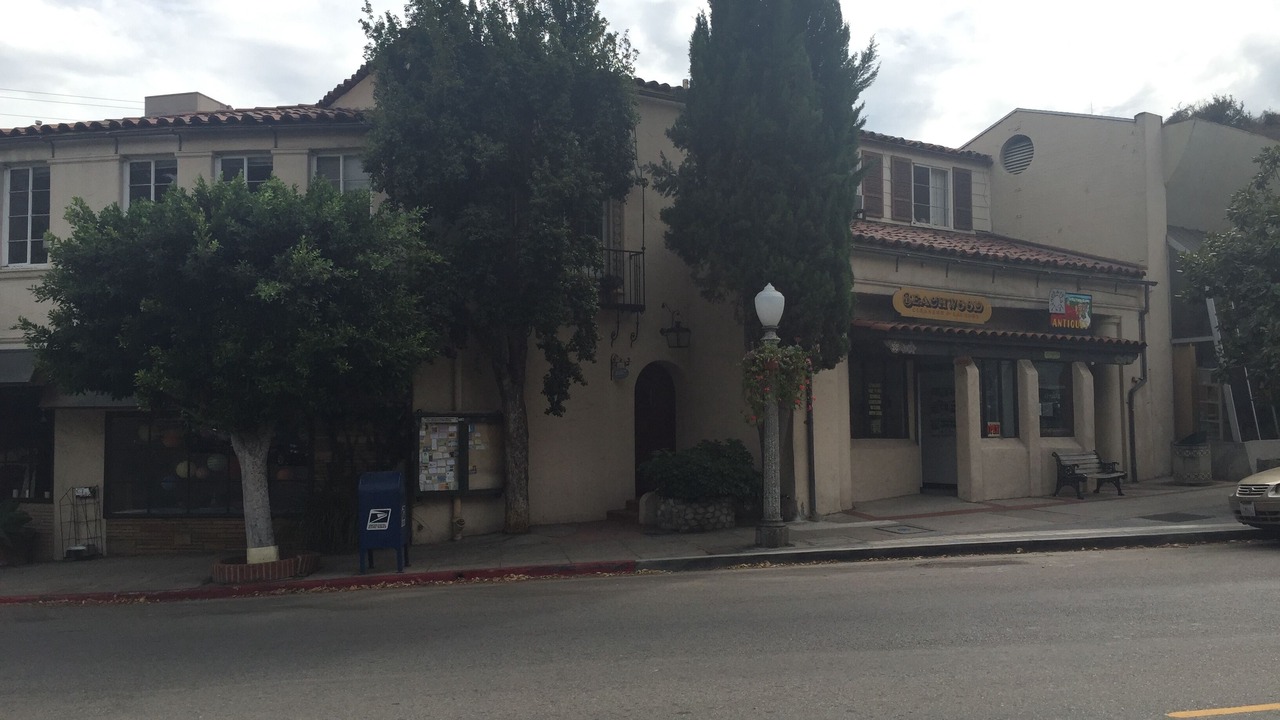 Photo of Others in Beachwood Canyon