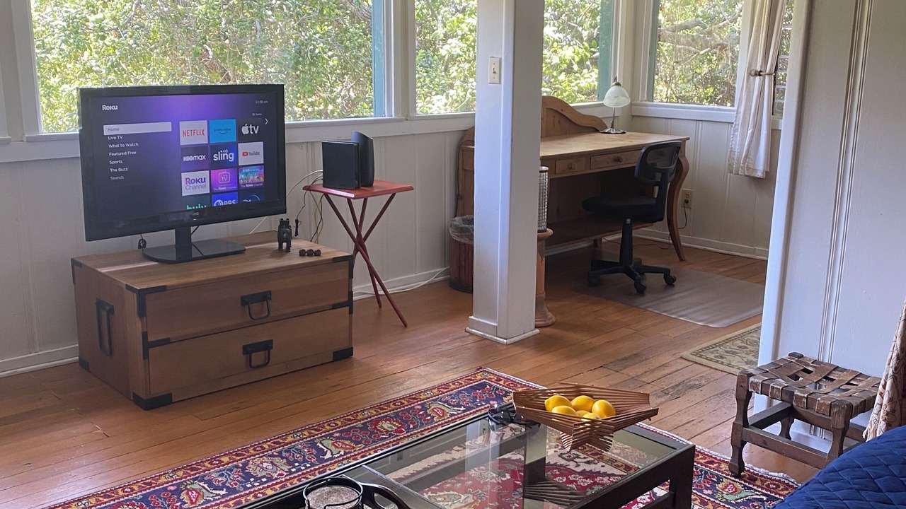 Photo of Livingroom in Beachwood Canyon