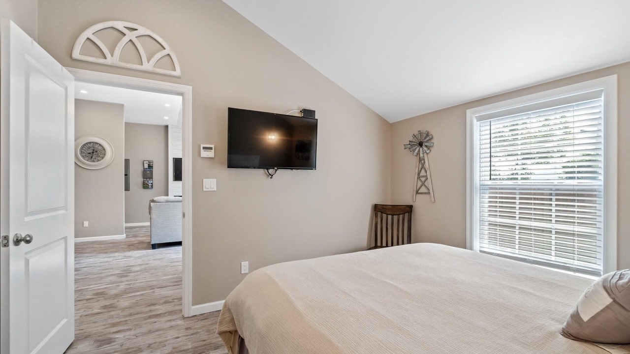 Photo of Bedroom in Newburgh