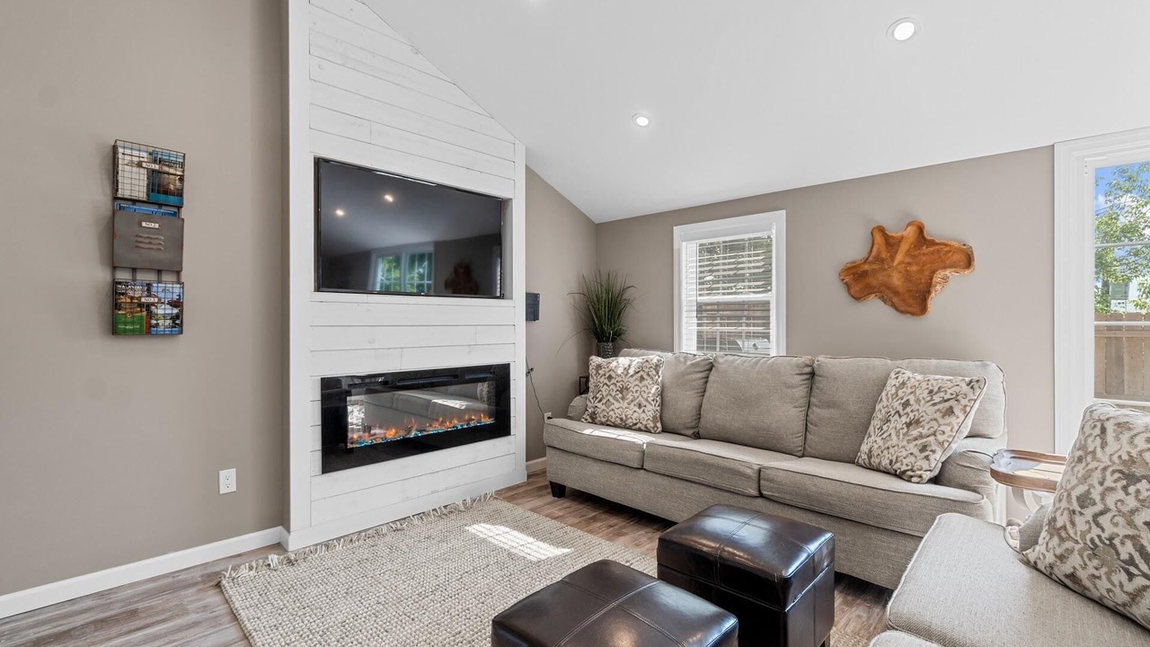 Photo of Livingroom in Newburgh