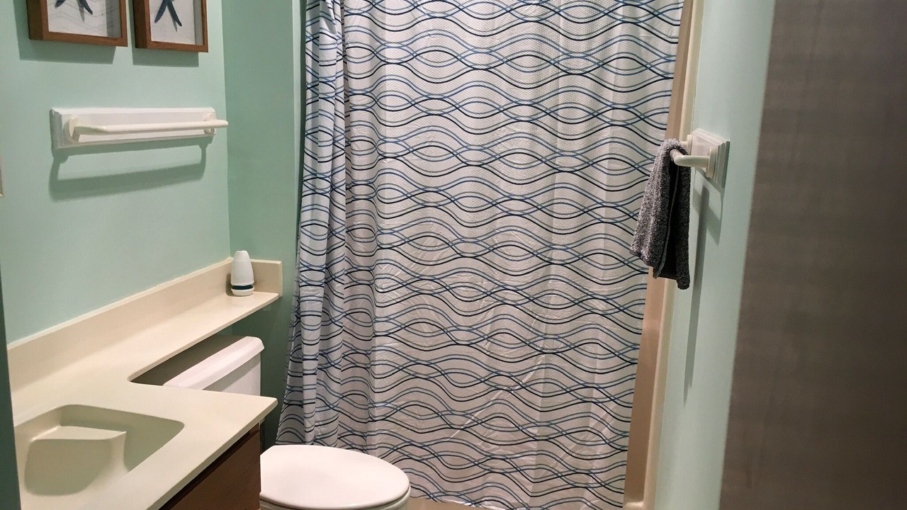 Photo of Bathroom in Ash