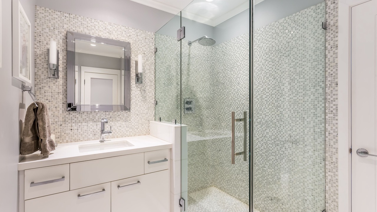 Photo of Bathroom in Hollywood Hills West