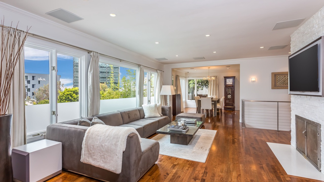 Photo of Livingroom in Hollywood Hills West