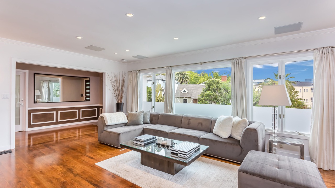 Photo of Livingroom in Hollywood Hills West