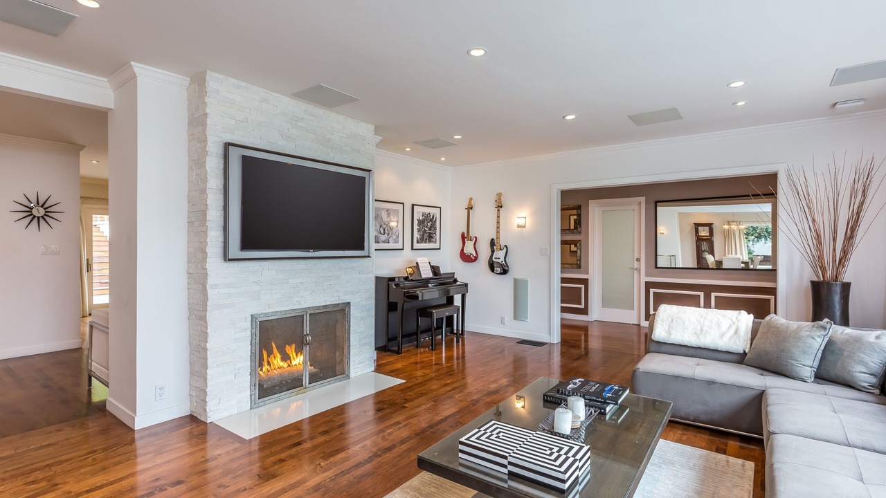 Photo of Livingroom in Hollywood Hills West