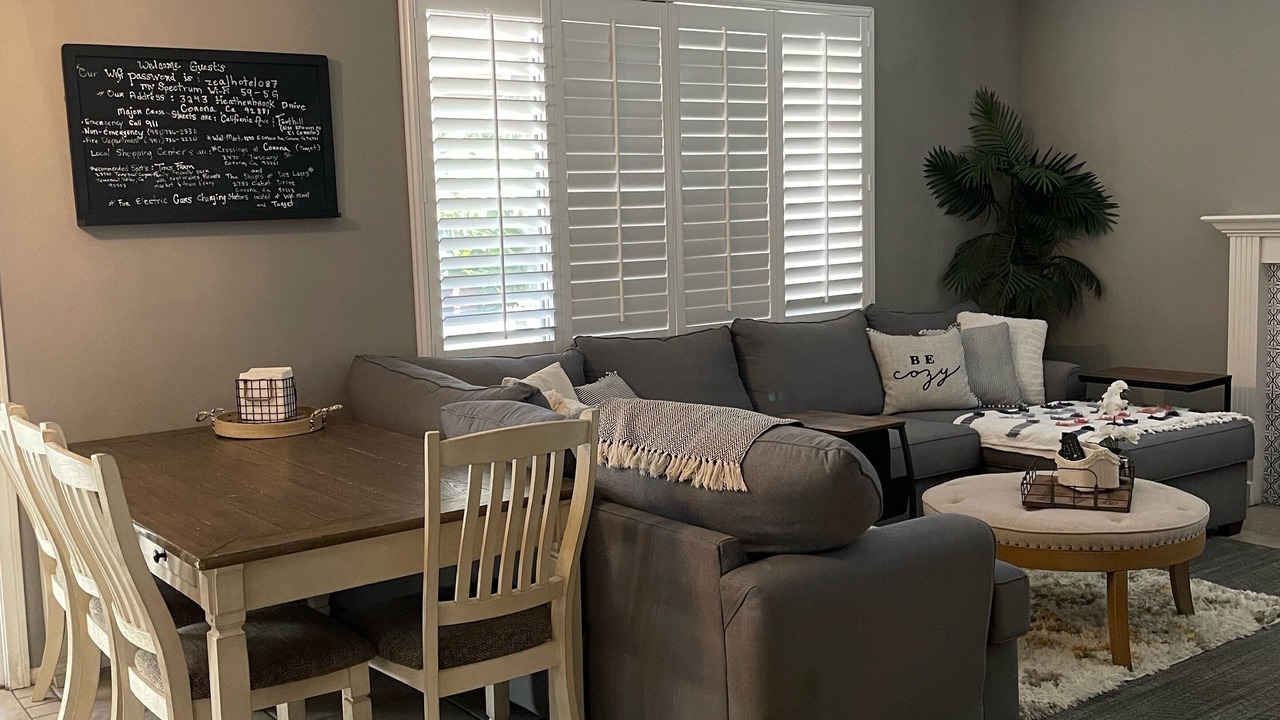 Photo of Livingroom in Corona