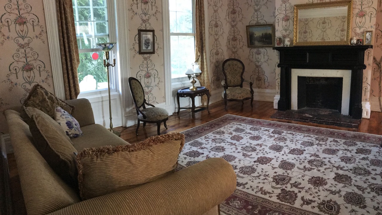 Photo of Livingroom in Seneca Falls