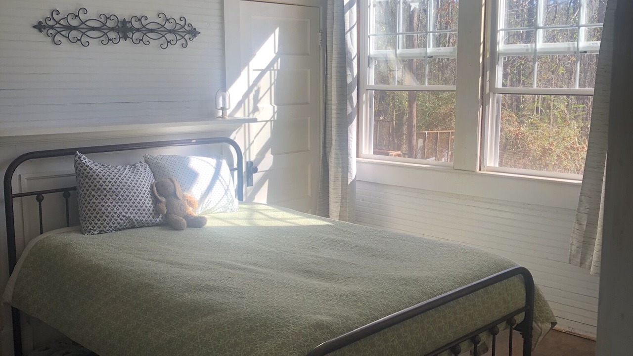 Photo of Bedroom in Sprott