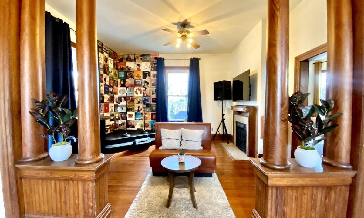 Photo of Livingroom in Five Points South
