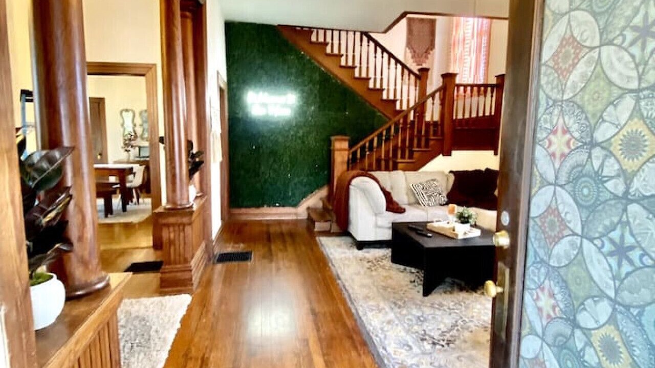 Photo of Livingroom in Five Points South