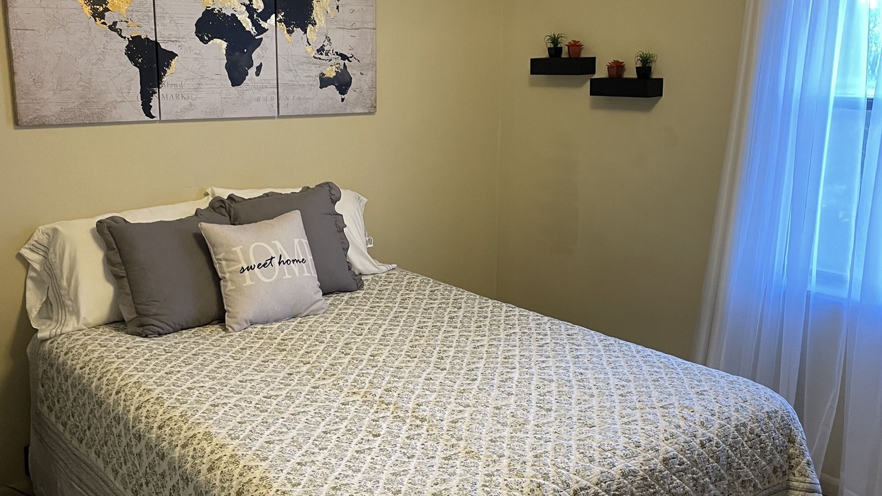 Photo of Bedroom in Daleville