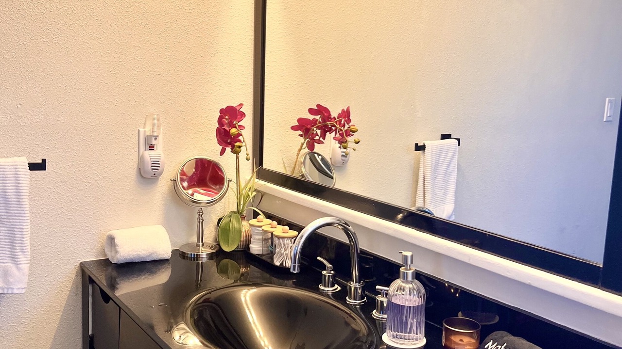 Photo of Bathroom in Hollywood