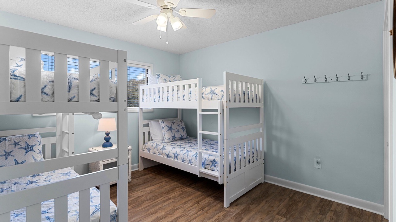 Photo of Bedroom in Caswell Beach
