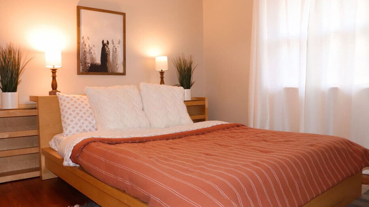 Photo of Bedroom in Crestline Heights