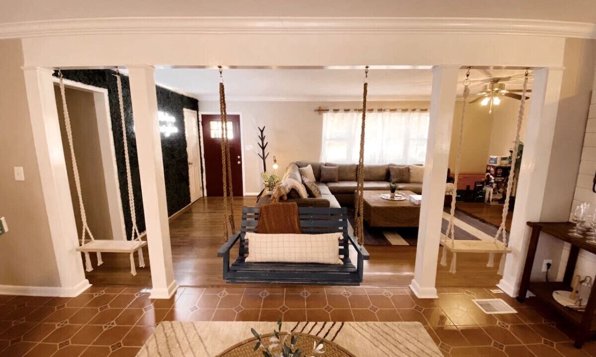 Photo of Livingroom in Crestline Heights