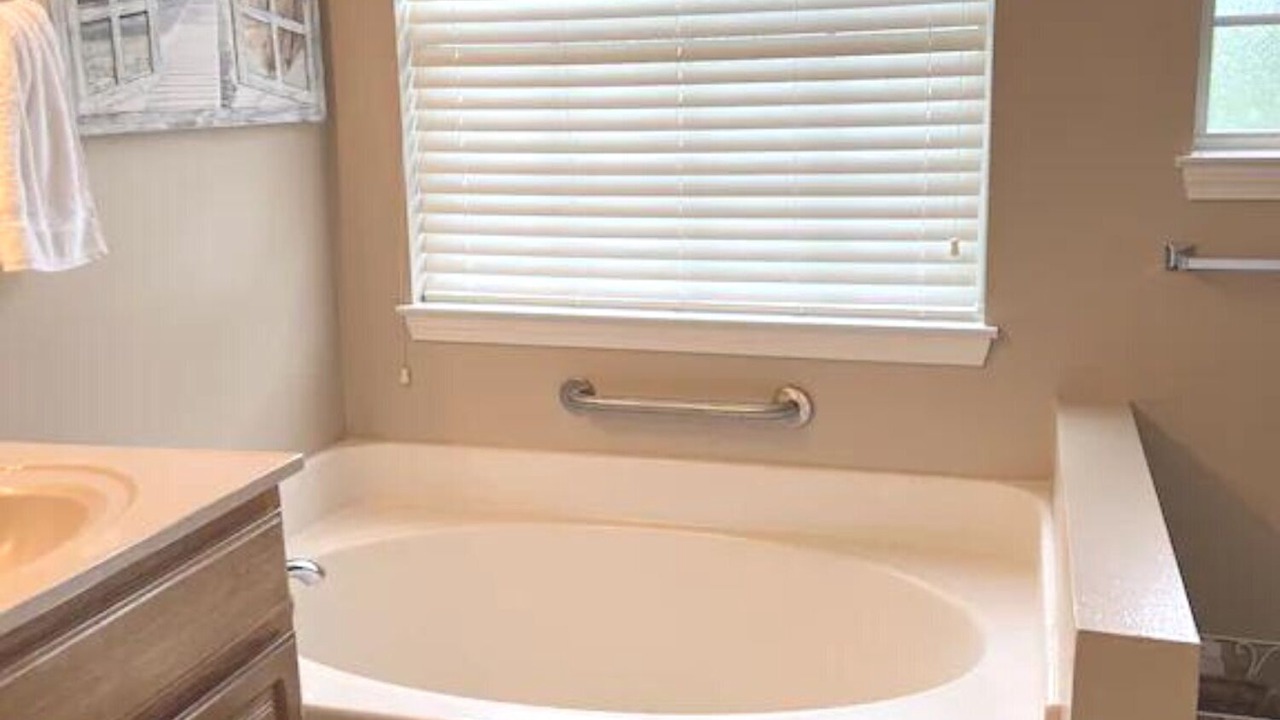 Photo of Bathroom in Gulf Breeze
