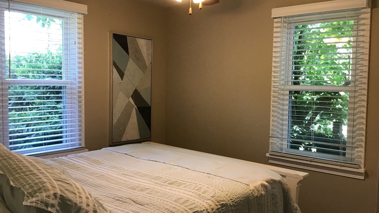 Photo of Bedroom in Madison-on-the-Lake
