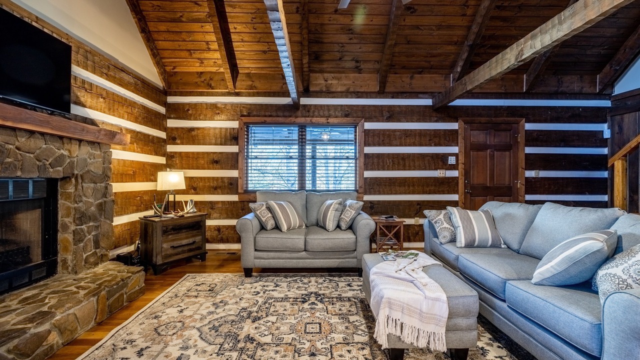 Photo of Livingroom in Cave Spring
