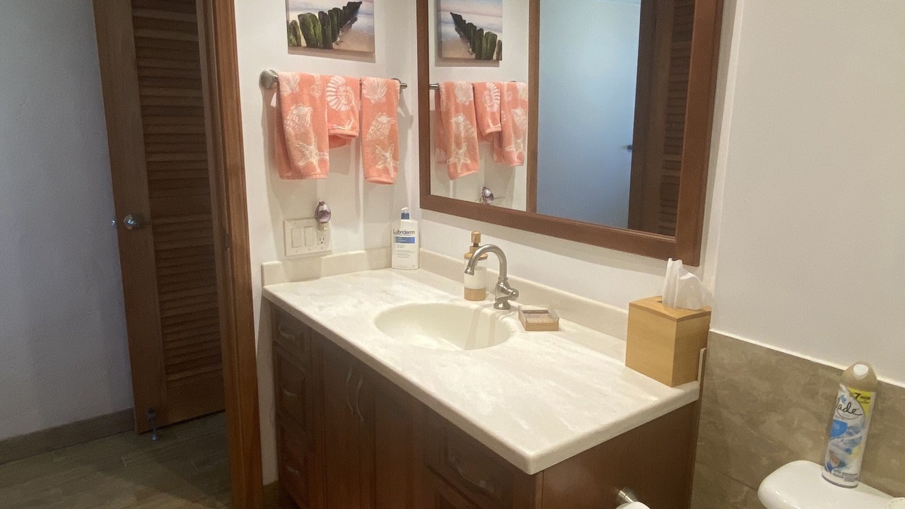 Photo of Bathroom in Estate Golden Rock