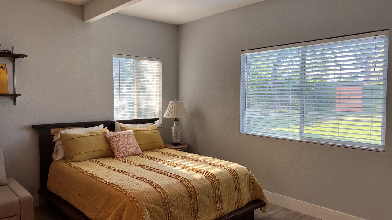 Photo of Bedroom in The Movie Colony