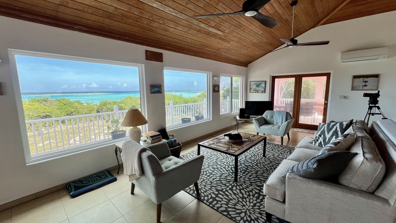 Photo of Livingroom in Clarence Town