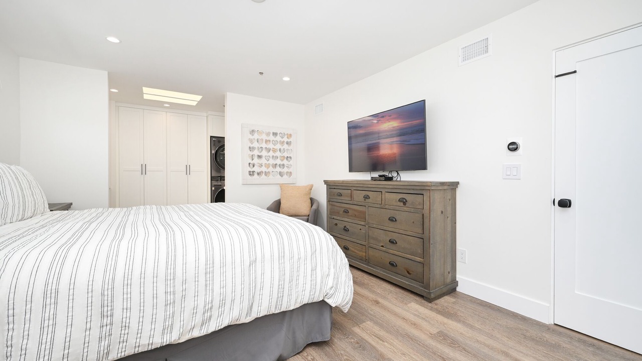 Photo of Bedroom in Balboa Island