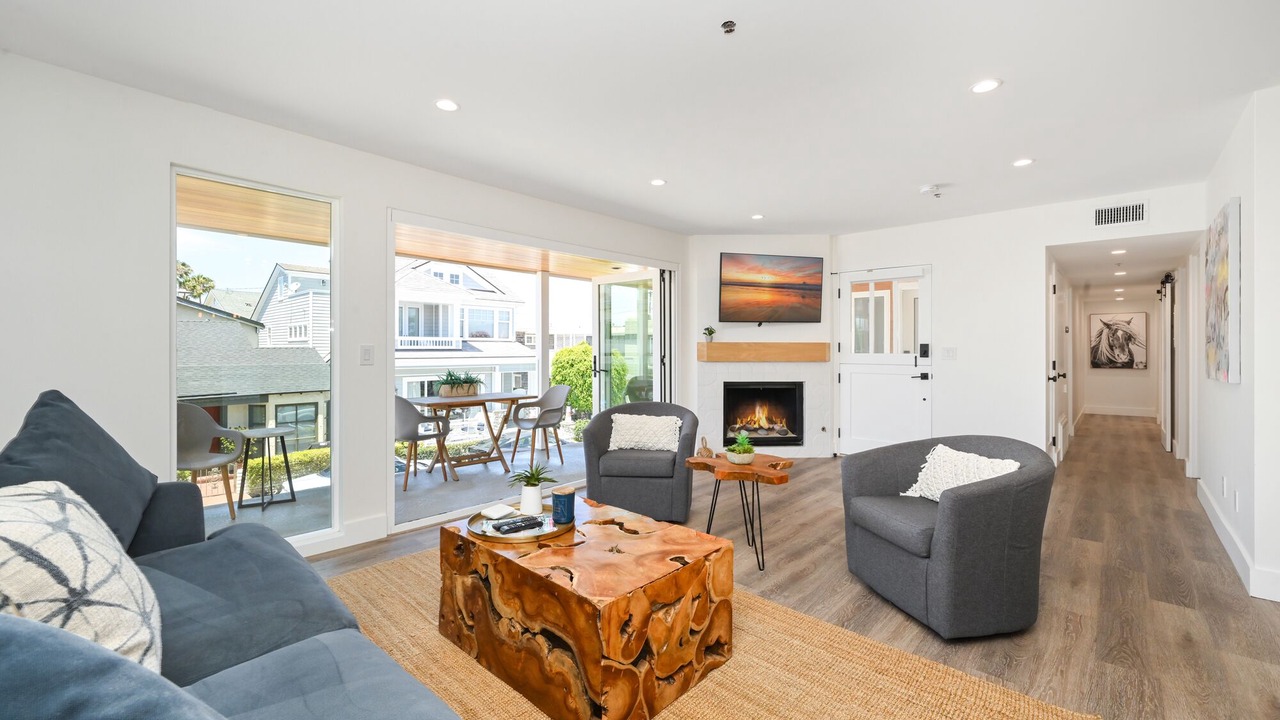 Photo of Livingroom in Balboa Island