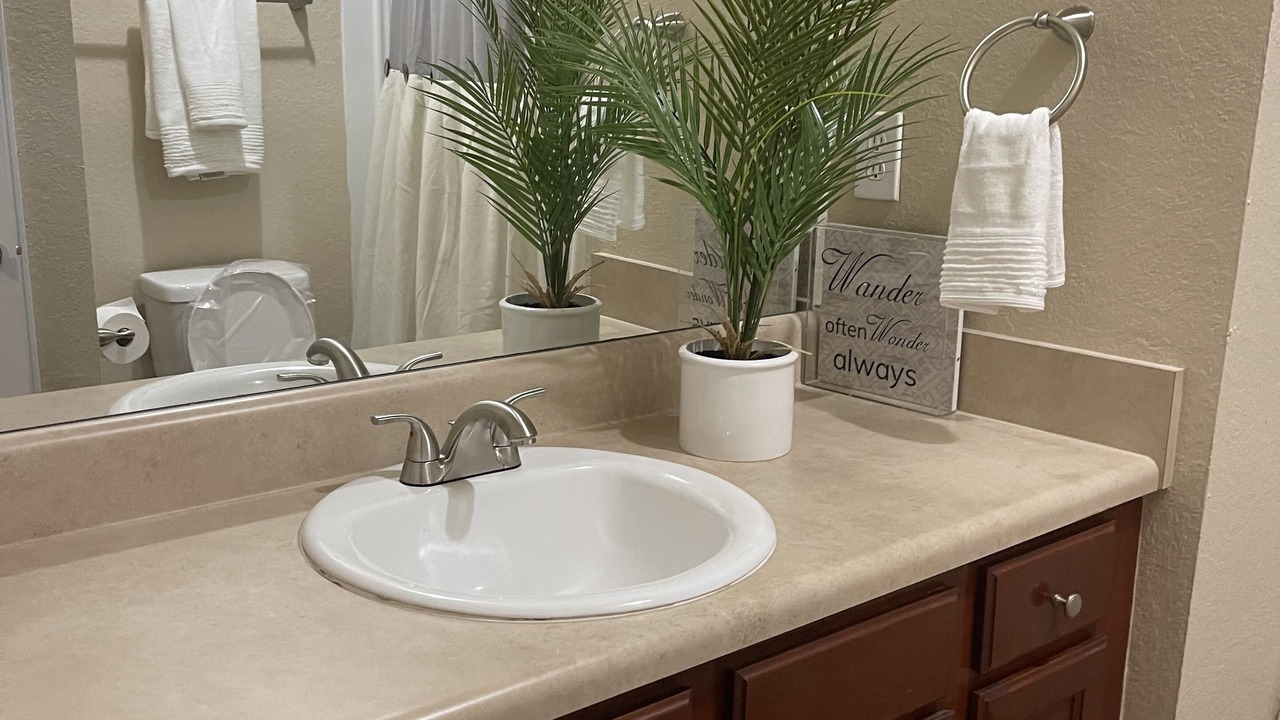 Photo of Bathroom in Gunter Afs